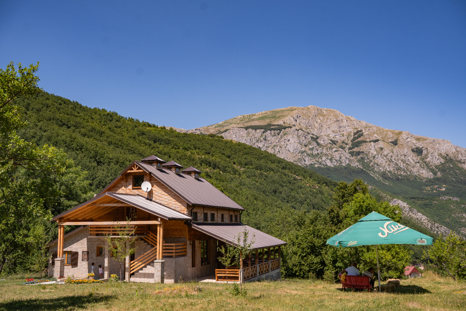 Hotel u Plužine